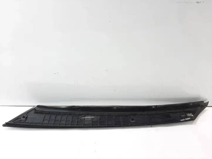 Skoda Fabia Mk2 (5J) (2007 - 2014) 5J6853263 Накладка стоек лобового стекла — фото 3