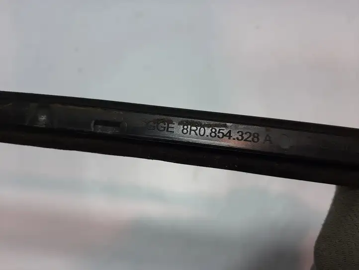 Audi Q5 SQ5 (2008 - 2012) 8R0854328A Накладка стоек лобового стекла — фото 2
