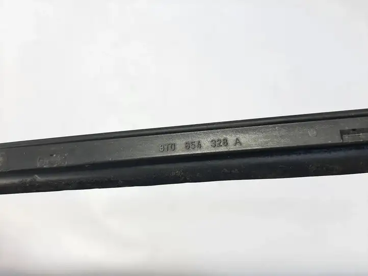 Audi A5 8T 8F (2007 - 2011) 8T0854328A Накладка стоек лобового стекла — фото 3