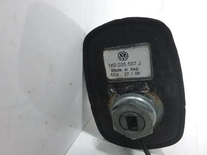 Volkswagen PASSAT B6 (2005 - 2010) 1K0035507J GPS антенна — фото 4