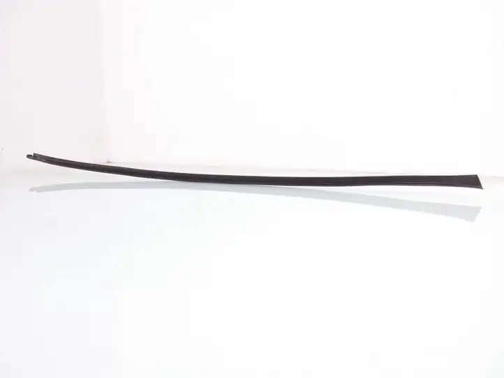 Volkswagen PASSAT B7 (2011 - 2014) 3C0854328B Накладка стоек лобового стекла — фото 3