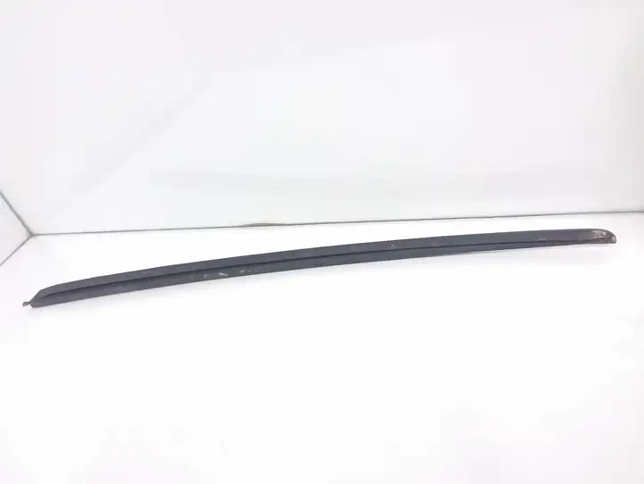 Audi A4 S4 B8 8K (2007 - 2011) 8K0854327 Накладка стоек лобового стекла — фото 2
