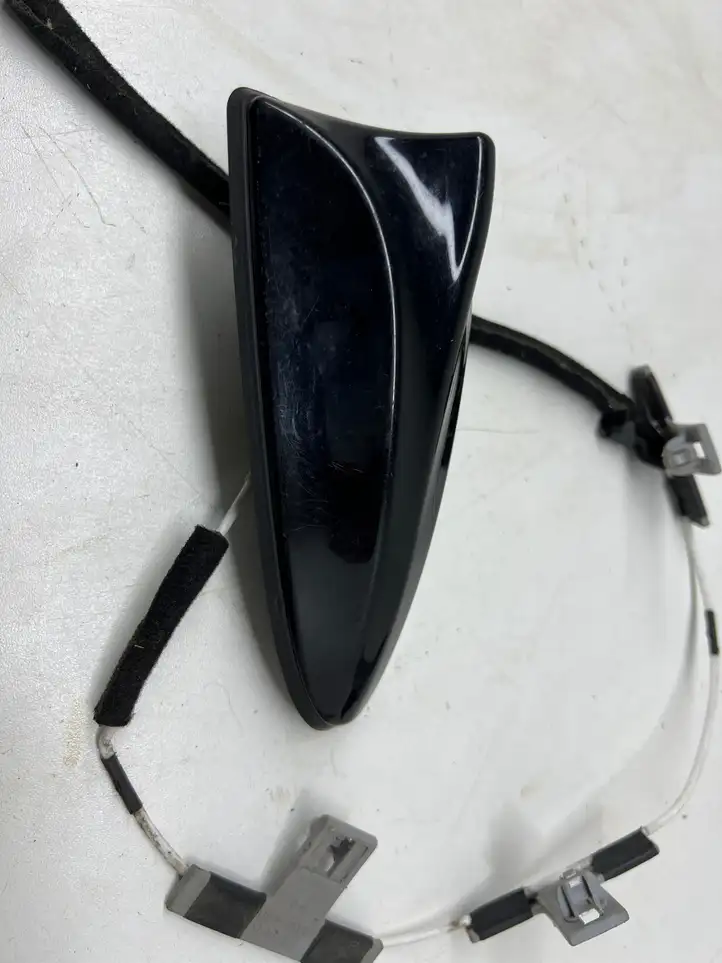 Hyundai i20 (PB PBT) (2012 - 2014) 962103Z000NKA GPS антенна — фото 1