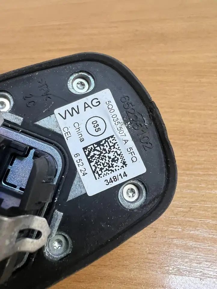 Volkswagen Golf VII (2013 - 2019) 5Q0035507A GPS антенна — фото 3