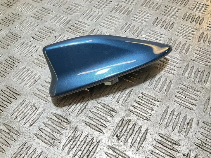 Toyota Auris E180 (2012 - 2018) GPS антенна — фото 1