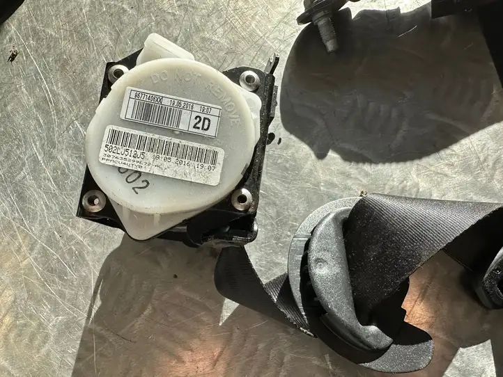 Citroen C4 Grand Picasso (2013 - 2016) 96771406XX Задний ремень безопасности — фото 2