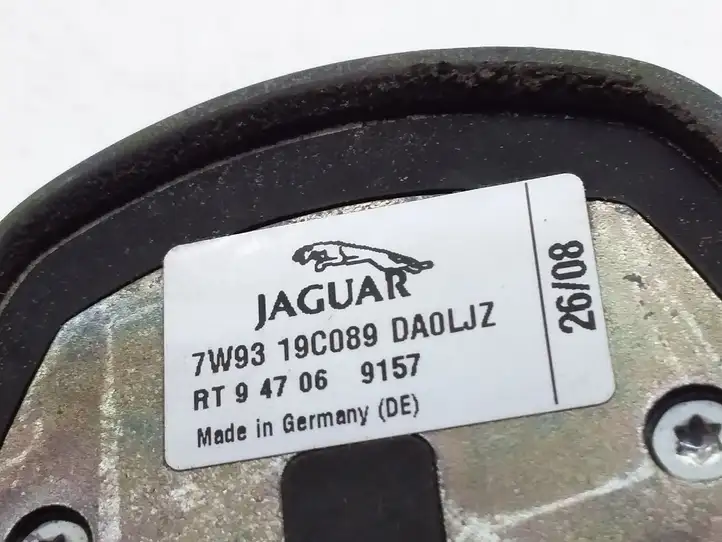 Jaguar XF X250 (2007 - 2015) 7W9319C089 GPS антенна — фото 4