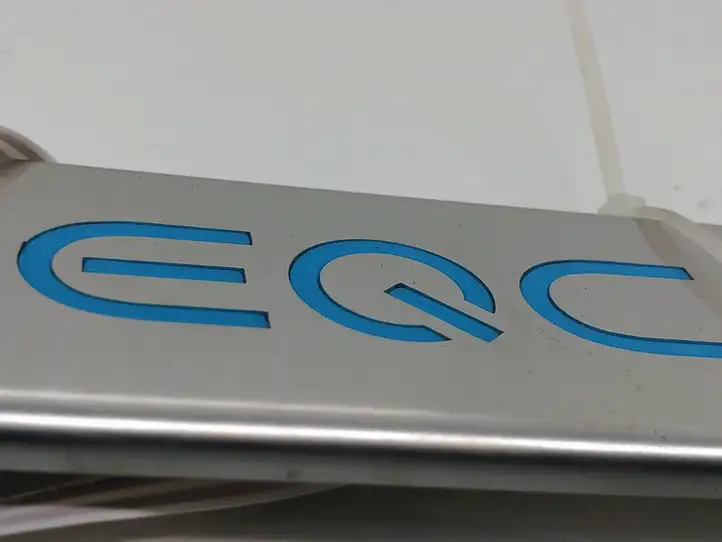 Mercedes-Benz EQC (2018 - ) A2936803301 Внутренняя отделка переднего порога — фото 3