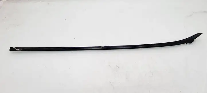 Opel Astra K (2015 - 2020) 39041883 Накладка стоек лобового стекла — фото 2