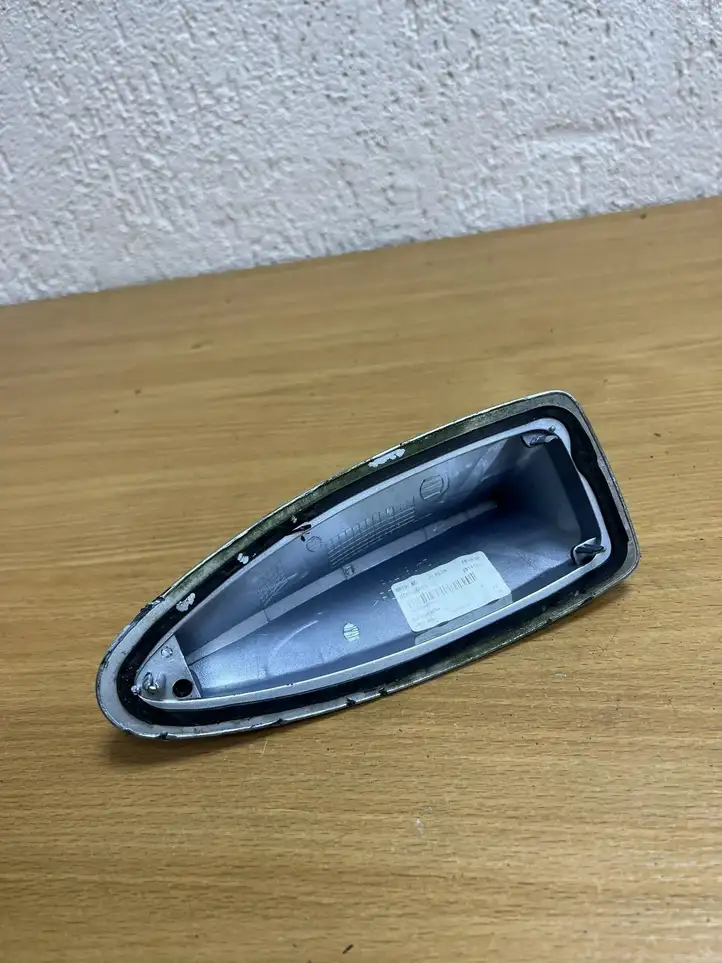 BMW 5 F10 F11 (2009 - 2016) 24068709 Крышка GPS-антенны — фото 6