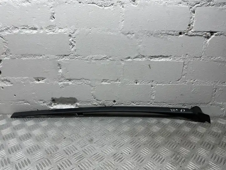 Mercedes-Benz E W212 (2009 - 2016) A2126900982 Накладка стоек лобового стекла — фото 1