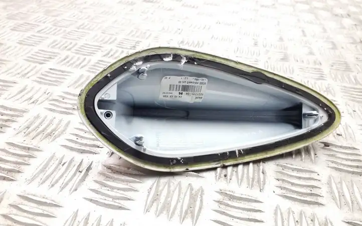BMW 3 F30 F35 F31 (2012 - 2018) 9227775 Крышка GPS-антенны — фото 4