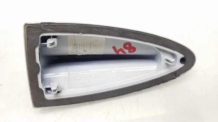 BMW 3 E90 E91 (2005 - 2012) 6941008 Крышка GPS-антенны — фото 3