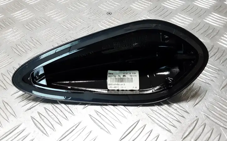 BMW 3 F30 F35 F31 (2012 - 2018) 9227776 Крышка GPS-антенны — фото 4