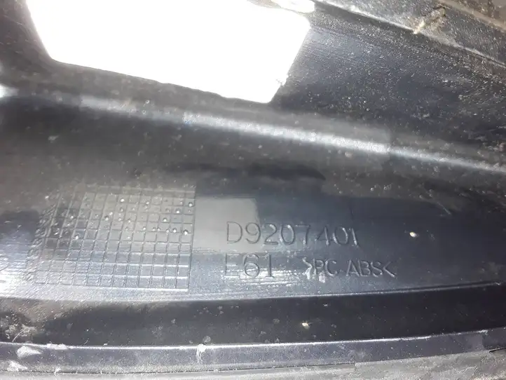 BMW 5 E60 E61 (2004 - 2010) D9207401 Крышка GPS-антенны — фото 3