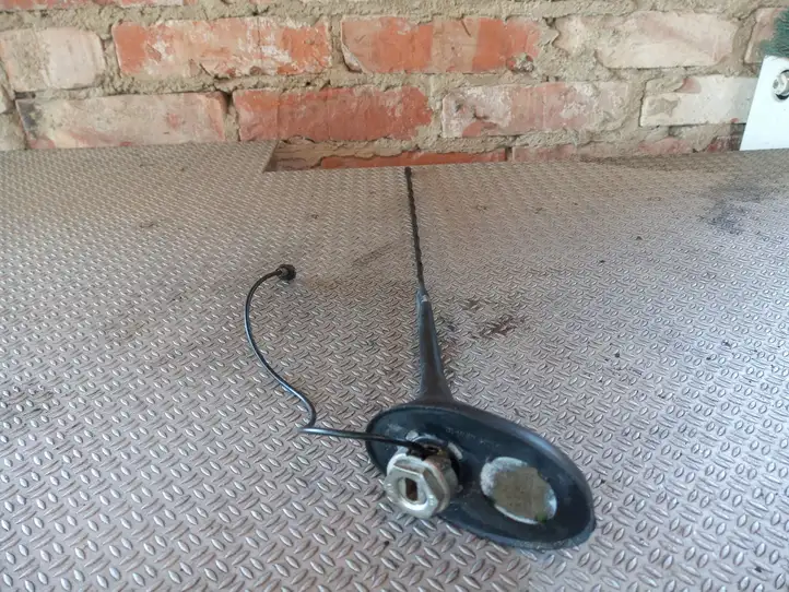 Peugeot 307 (2005 - 2008)  723847001 Антенна (антенна GPS)