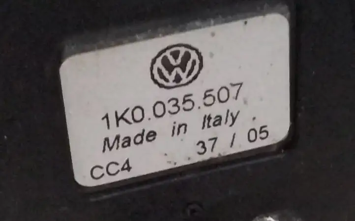 Volkswagen PASSAT B6 (2005 - 2010) 1K0035507 GPS антенна — фото 2