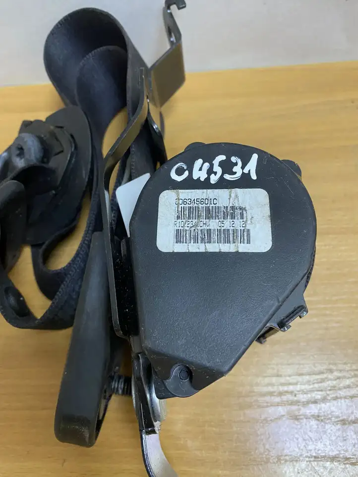 BMW X5 E70 (2006 - 2013)  606345601C Задний ремень безопасности