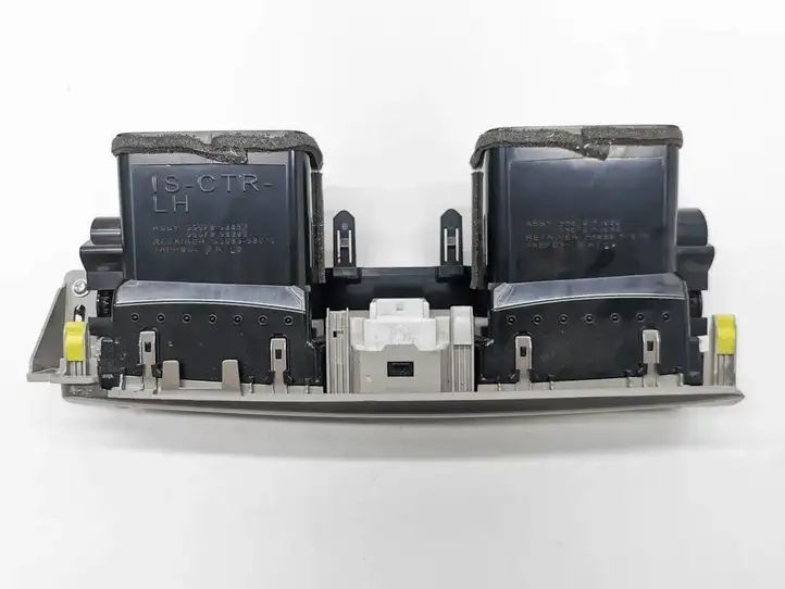 Lexus IS III XE30 (2013 - 2016) 5567053060 Центральный воздушный дефлектор — фото 2