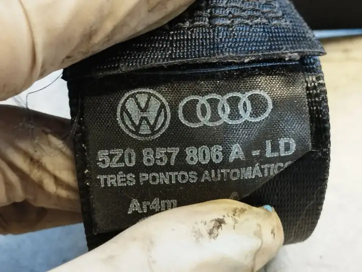 Volkswagen Fox (2005 - 2009) 5Z0857806A Задний ремень безопасности — фото 2