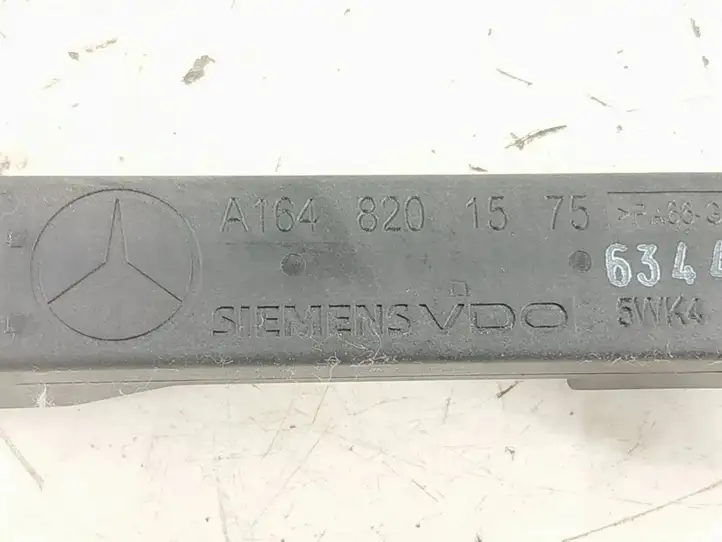 Mercedes-Benz R W251 (2005 - 2013) Радиоантенна — фото 2