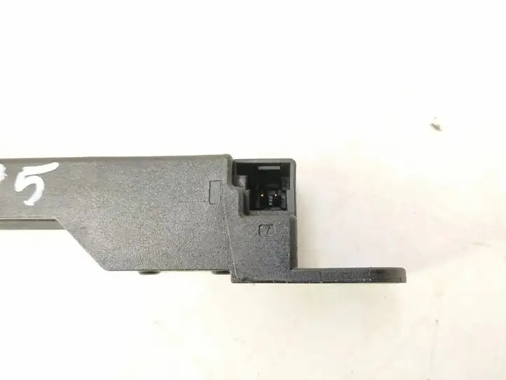 Mercedes-Benz C W205 (2014 - 2021)   Радио антенна