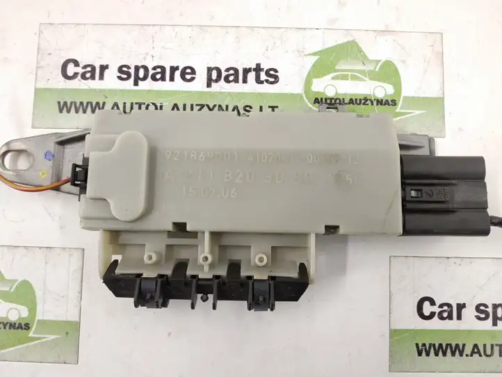 Mercedes-Benz E W211 (2002 - 2009)   Радио антенна