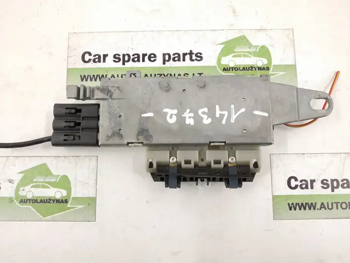 Mercedes-Benz E W211 (2002 - 2009)   Радио антенна