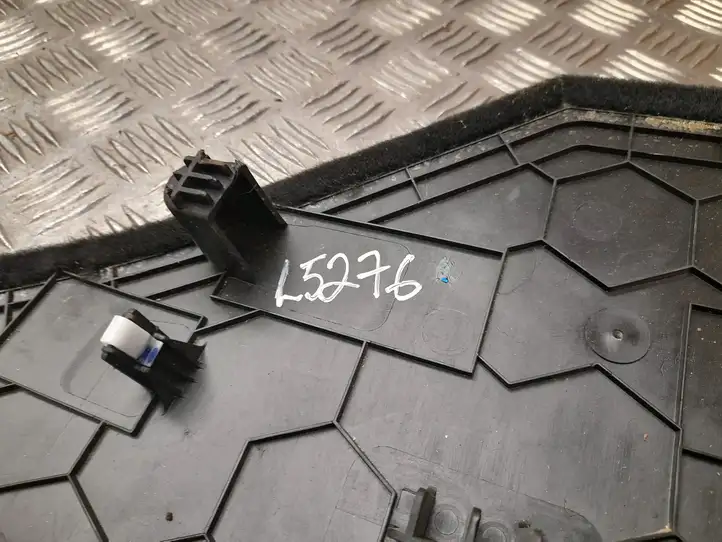 Tesla Model Y (2019 - 2024) 149306200C Нижняя отделка — фото 4