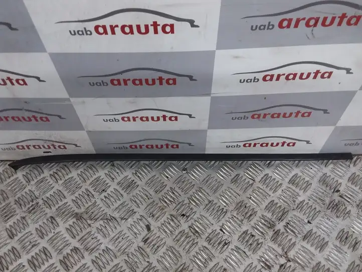 Volkswagen PASSAT B6 (2005 - 2010) 3C0854328B Накладка стоек лобового стекла — фото 2