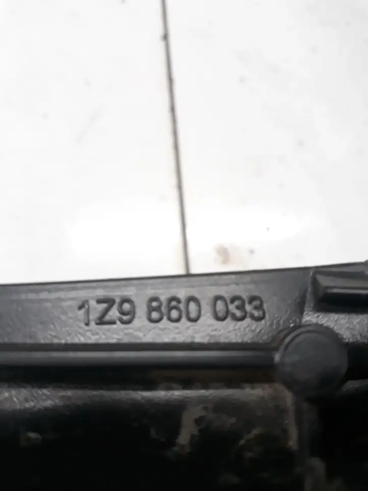 Skoda Octavia Mk2 (1Z) (2004 - 2013) 1Z9860033 — фото 8