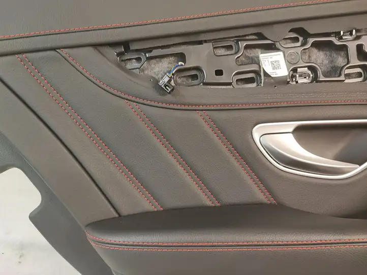 Mercedes-Benz C AMG W205 (2014 - ) Обшивка задней двери — фото 5