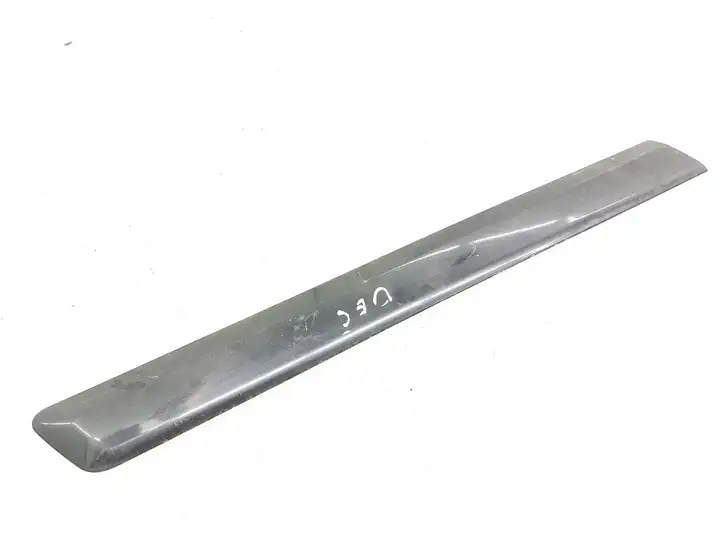 Audi A3/S3 8L (2000 - 2003) 8P3853984B Молдинг заднего крыла — фото 1