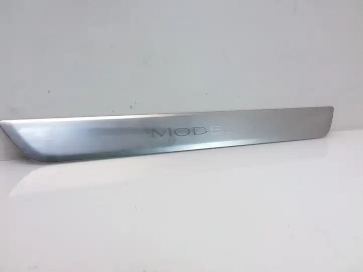 Tesla Model 3 (2017 - 2023) 150476300A Обшивка порога — фото 3