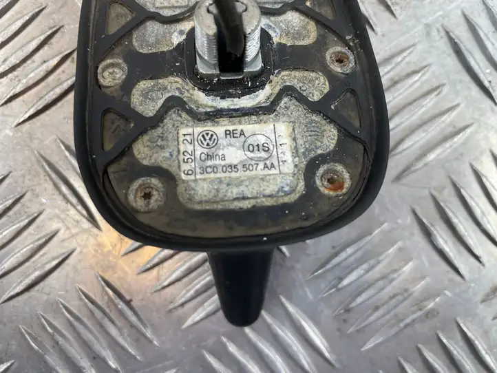 Volkswagen PASSAT CC (2012 - 2017) 3C0035507AA GPS антенна — фото 6