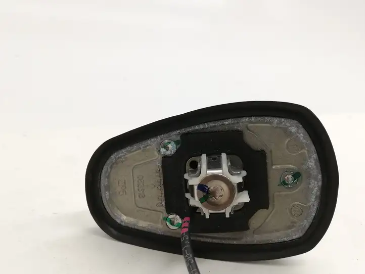 Mercedes-Benz E A207 (2010 - 2017) GPS антенна — фото 2