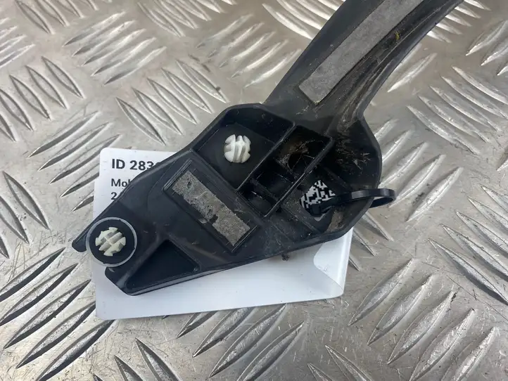 Toyota RAV 4 (XA50) (2018 - )  7587442010 молдинг на заднем крыле