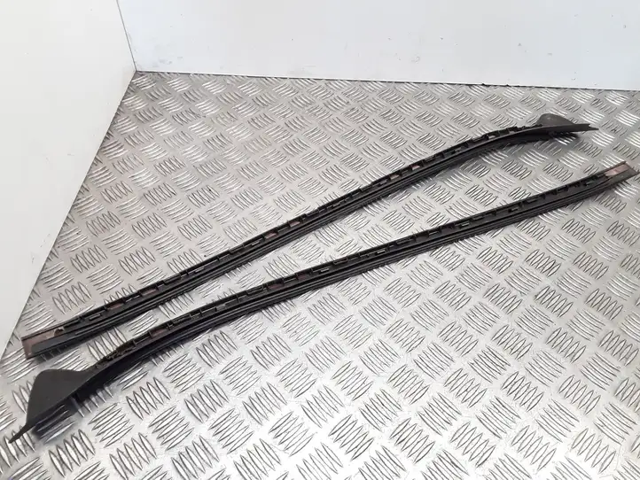 Mercedes-Benz E W212 (2009 - 2016) A2126900982 Накладка стоек лобового стекла — фото 3