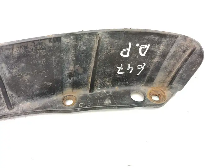 Toyota RAV 4 (XA20) (2000 - 2005)  5384742010 Передний брызговик