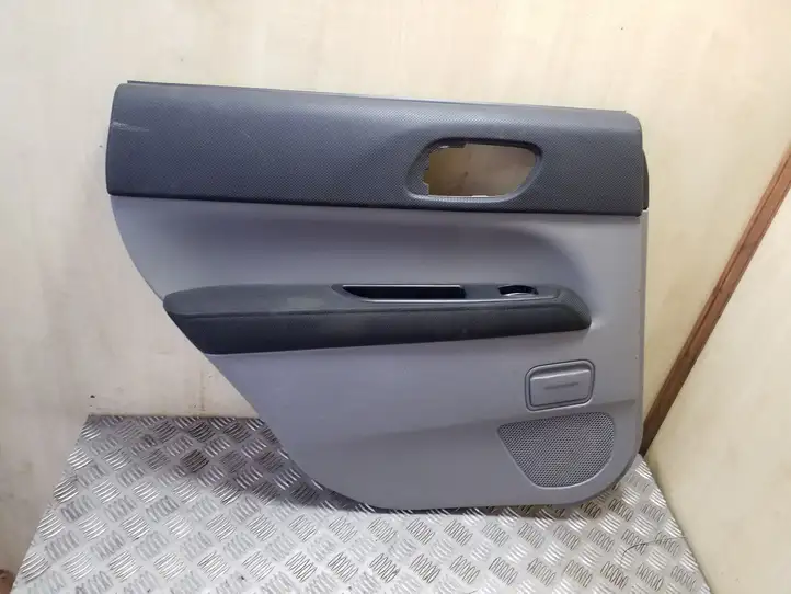 Subaru Forester SG (2003 - 2005) 94223SA030 Обшивка задней двери — фото 1