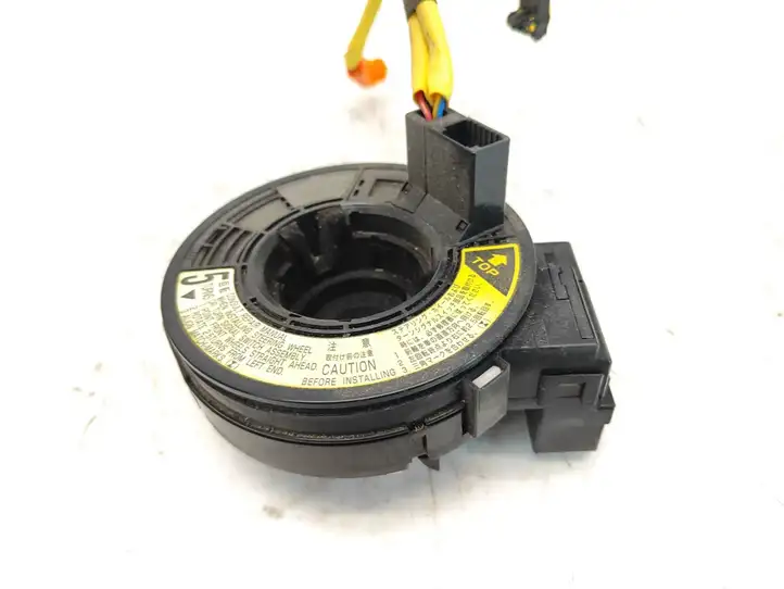 Toyota Corolla E120 E130 (2004 - 2007) Контактное кольцо SRS — фото 2