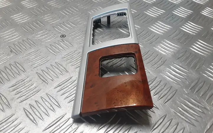 Chrysler Voyager (2007 - 2010)  1DT691AAAA Отделка внутренней панели