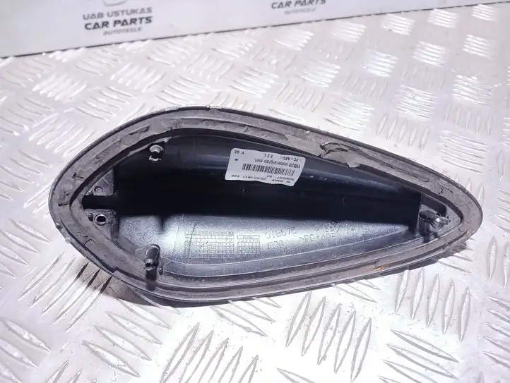 BMW 1 F20 F21 (2011 - 2019) 9252257 Крышка GPS-антенны — фото 5