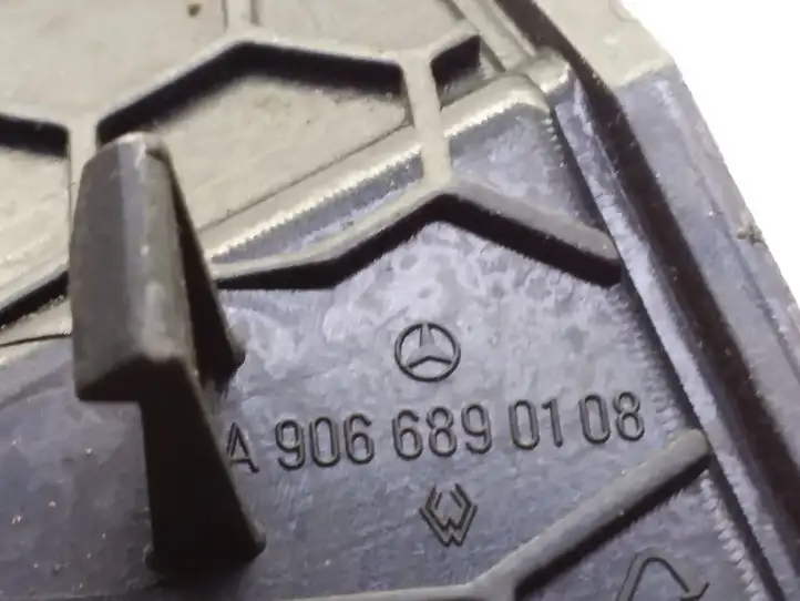 Mercedes-Benz Sprinter W906 (2006 - 2018) A9066890108 Накладка бокового динамика — фото 4