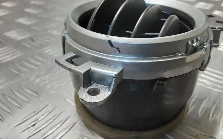 Toyota Auris E180 (2012 - 2018) Боковой воздушный дефлектор — фото 2