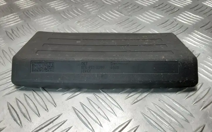 Skoda Octavia Mk2 (1Z) (2004 - 2013) 1Z0857938B Коврик выдвижного ящика — фото 3