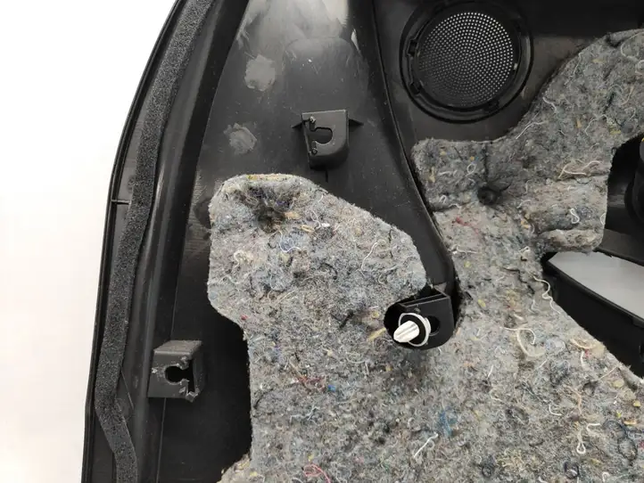 Toyota RAV 4 (XA30) (2006 - 2016)  67778X1B04 Обшивка передней двери