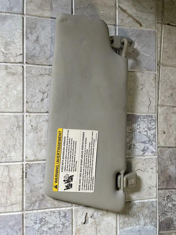 Ford Focus (2005 - 2008) 4U5A00014AB Солнцезащитный козырек — фото 9