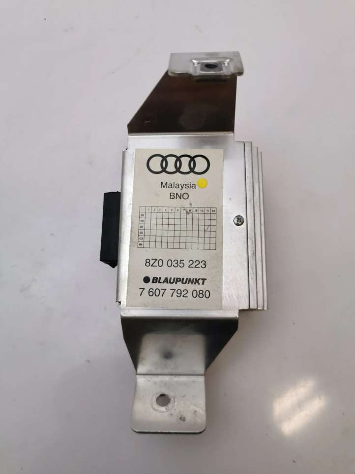 8Z0035223 Audi A2 Garso stiprintuvas