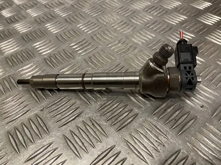 Skoda Octavia Mk3 (5E) (2013 - 2019) 0445110469 Форсунка — фото 1